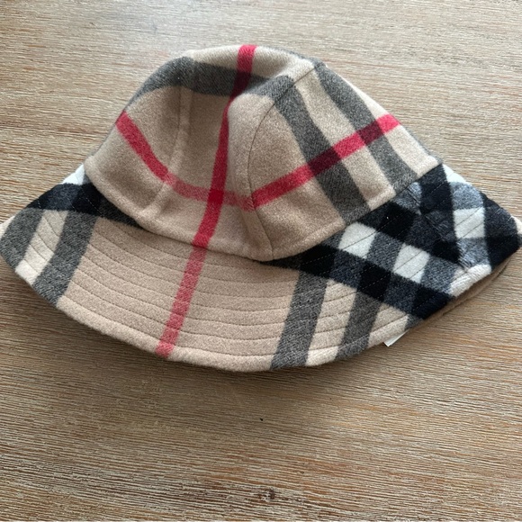 NWT Burberry Exaggerated Check Wool Bucket Hat Brown Small - Picture 4 of 6